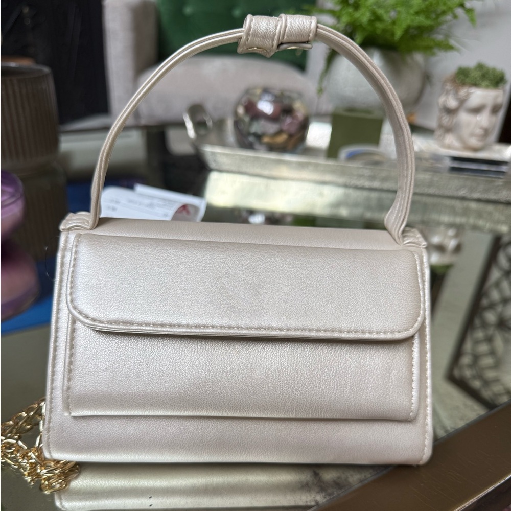 Elegant Jen & Co Champagne Vegan Leather Crossbody Bag.